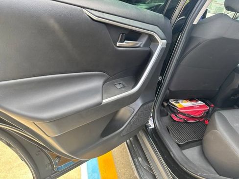 Used 2023 Toyota RAV4 XLE w/ Convenience Package FWD image 25