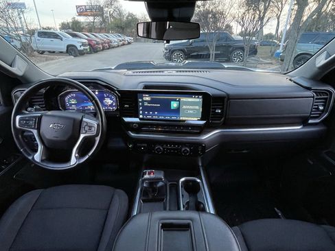 Used 2022 Chevrolet Silverado 1500 LT Trail Boss w/ Convenience Package II image 11