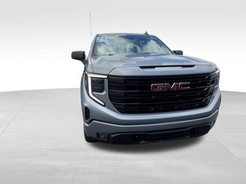 Used 2024 GMC Sierra 1500 Elevation AWD/4WD image 11