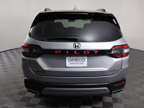 Used 2023 Honda Pilot Elite image 7