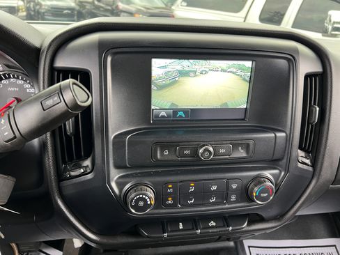 Used 2019 Chevrolet Silverado 2500 W/T AWD/4WD image 17