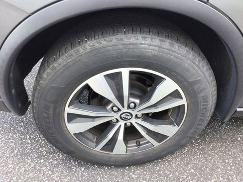 Used 2023 Nissan Murano SV FWD image 14