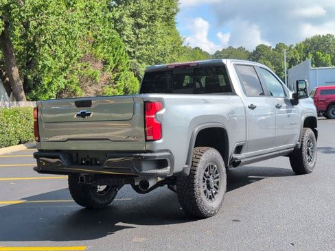 New 2026 Chevrolet Silverado 2500 ZR2 AWD/4WD image 7