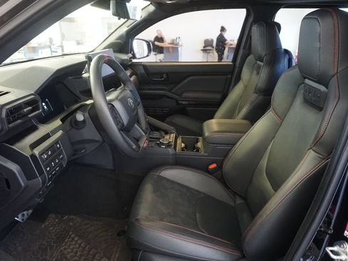 Used 2024 Toyota Tacoma TRD Pro AWD/4WD image 19