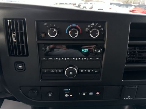 Used 2025 Chevrolet Express 3500 LS RWD image 29