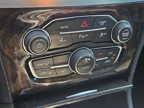 Used 2018 Chrysler 300 Limited w/ Safetytec Plus Group AWD/4WD image 15