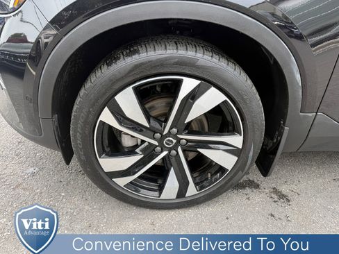 Certified 2024 Volvo XC40 B5 Plus w/ Protection Package Premier AWD/4WD image 12