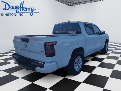 Used 2024 Nissan Frontier SV w/ SV Convenience Package image 5