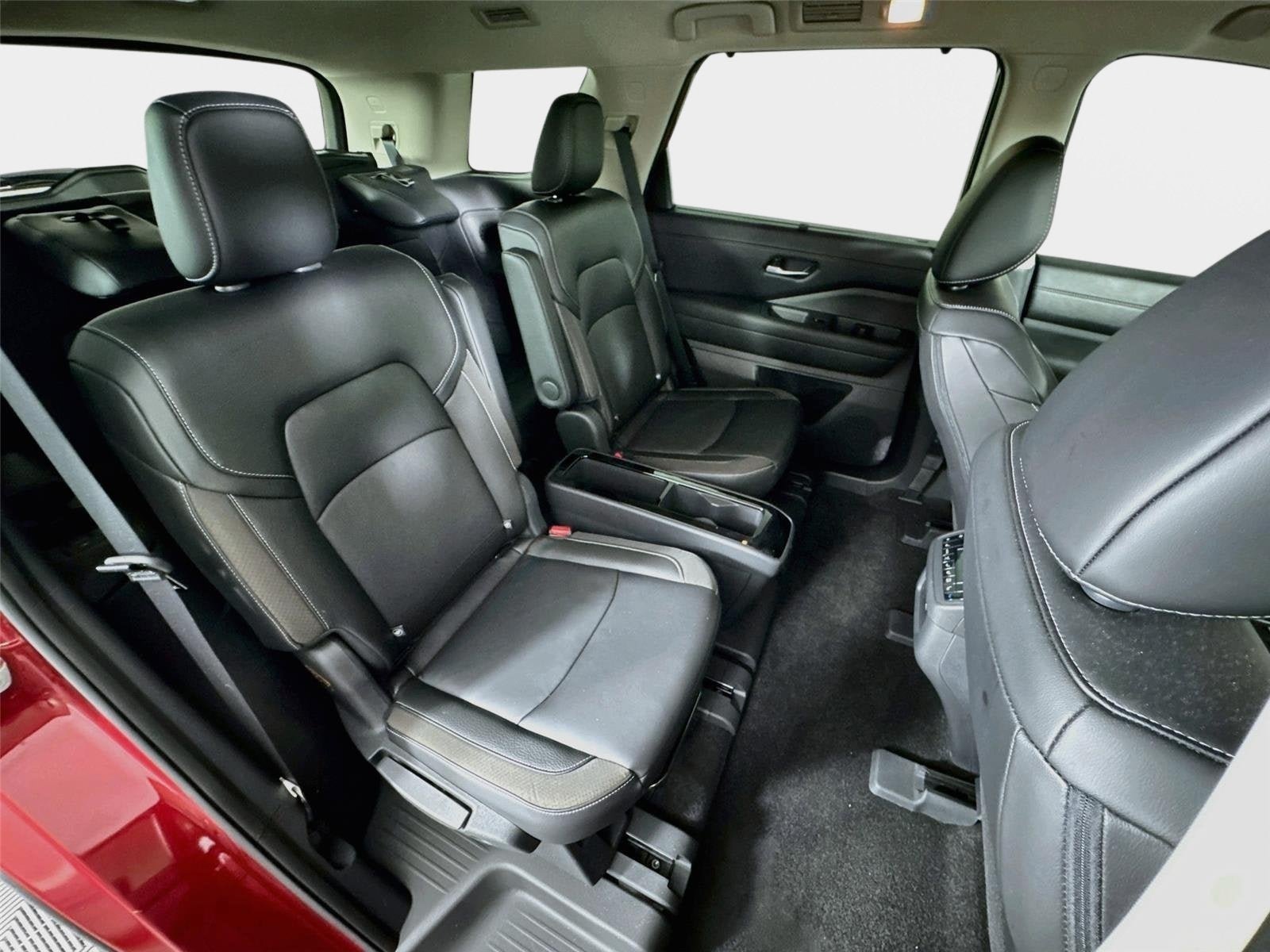 Used 2024 Nissan Pathfinder SL w/ SL Premium Package FWD image 28