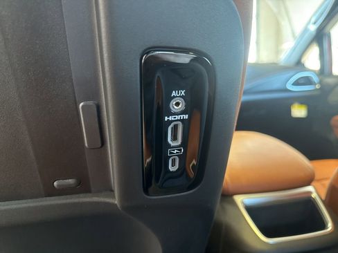 New 2026 Chrysler Pacifica Pinnacle AWD/4WD image 32