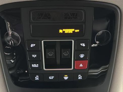 Used 2025 Kia Carnival SX Prestige FWD image 36