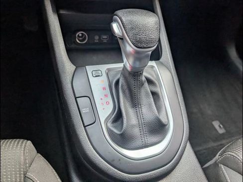 Used 2019 Kia Forte LXS FWD image 12