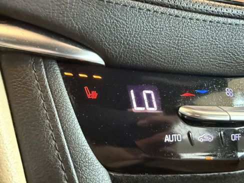 Used 2017 Cadillac XT5 Luxury w/ Driver Awareness Package FWD image 39