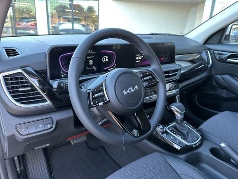 New 2026 Kia Seltos S image 30