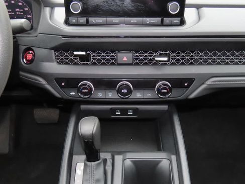 Used 2025 Honda Accord SE image 18