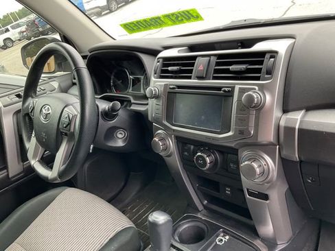 Used 2017 Toyota 4Runner SR5 RWD image 11