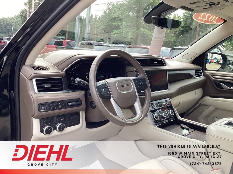 Certified 2022 GMC Yukon Denali w/ Denali Premium Package AWD/4WD image 33