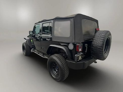 Used 2007 Jeep Wrangler Unlimited X w/ Dual Top Group AWD/4WD image 8