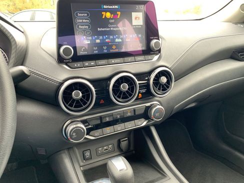 Used 2025 Nissan Sentra SV image 18