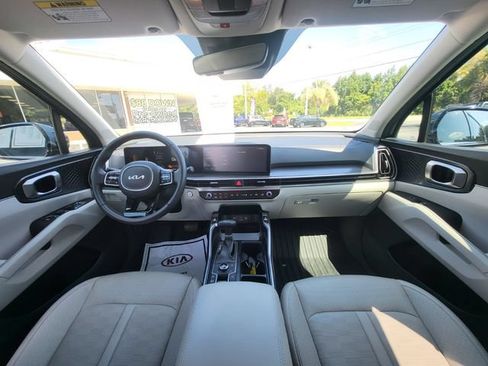 Certified 2025 Kia Sorento S AWD/4WD image 13