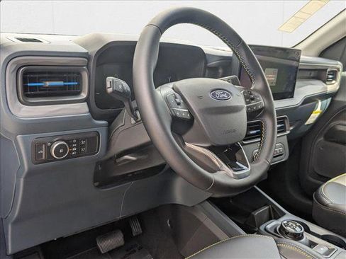 New 2025 Ford Maverick Lobo image 3
