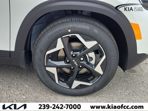 New 2026 Kia Seltos S FWD image 7