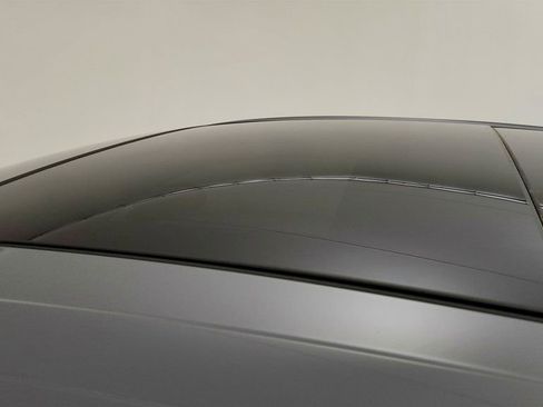 Used 2025 Porsche Macan Electric RWD image 10