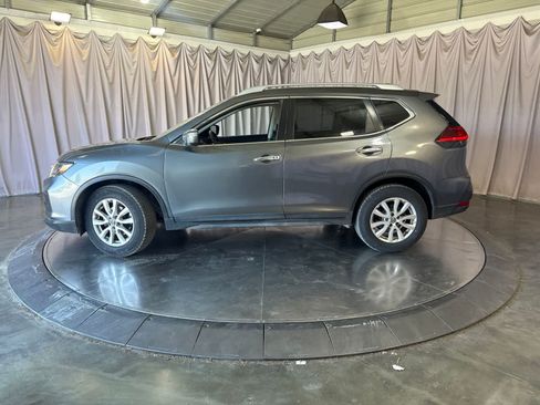 Used 2017 Nissan Rogue SV FWD image 6
