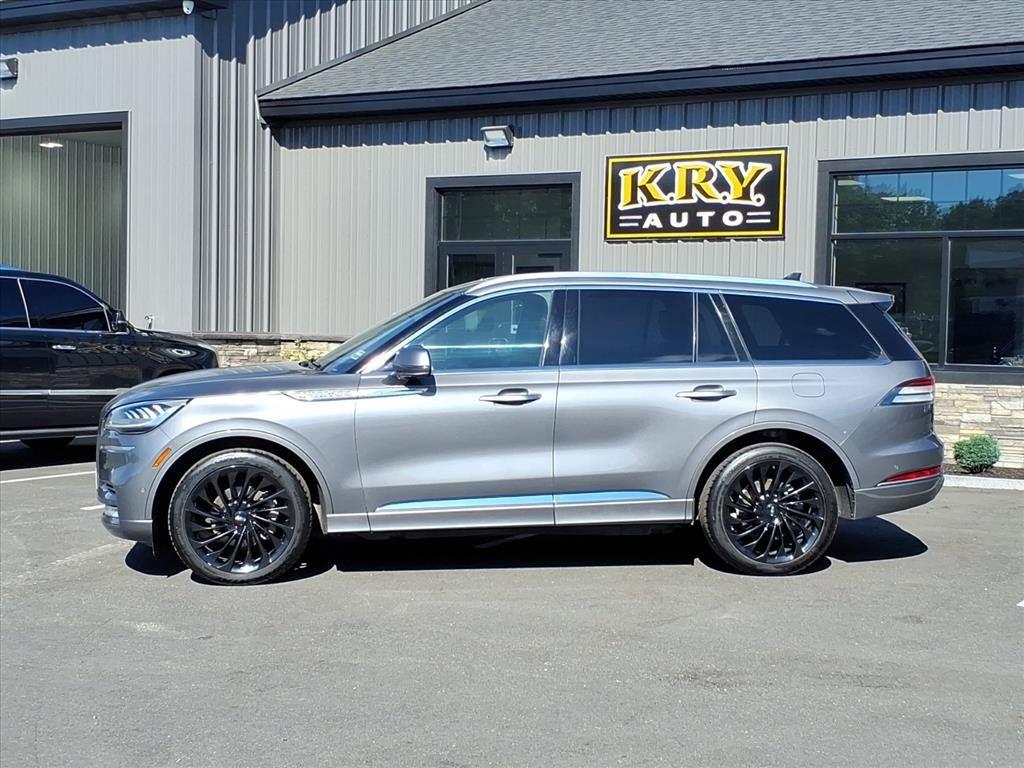 Used 2021 Lincoln Aviator Reserve w/ Equipment Group 208A AWD/4WD image 3