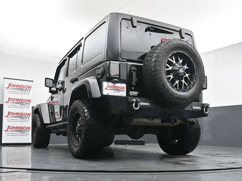 Used 2013 Jeep Wrangler Unlimited Sahara w/ Connectivity Group AWD/4WD image 32