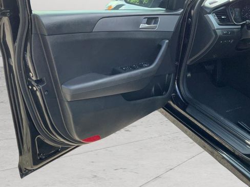 Used 2019 Hyundai Sonata SE FWD image 11