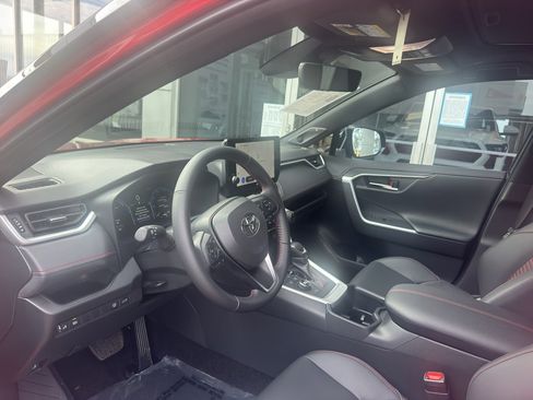 Used 2025 Toyota RAV4 XSE image 3