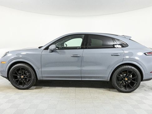 New 2025 Porsche Cayenne Coupe image 2
