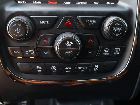 Used 2019 Dodge Durango GT image 33