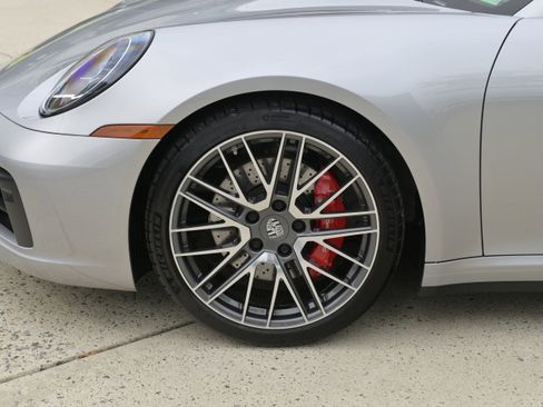 Used 2024 Porsche 911 Carrera S image 9