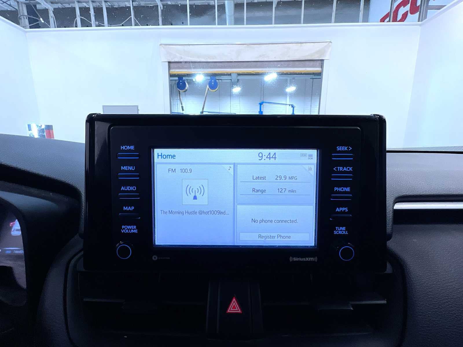 Used 2021 Toyota RAV4 LE AWD/4WD image 24