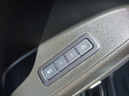 Used 2018 GMC Yukon XL SLT AWD/4WD image 23