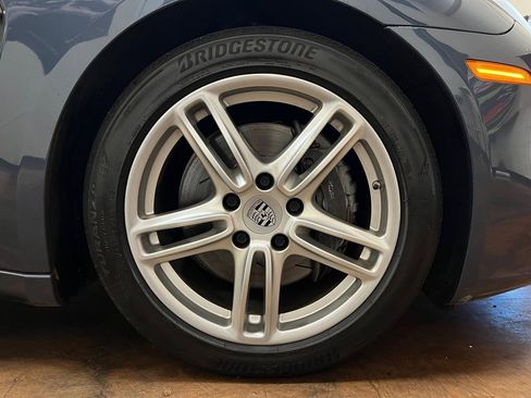 Used 2014 Porsche Panamera 4 image 11