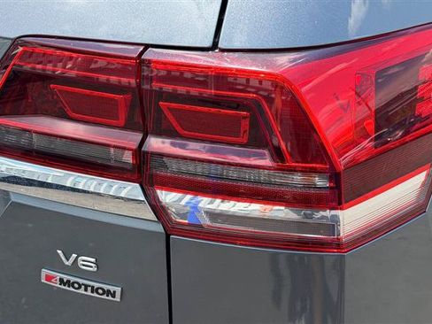 Used 2018 Volkswagen Atlas SEL AWD/4WD image 13