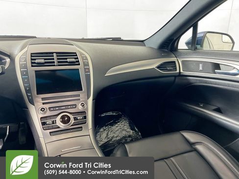 Used 2017 Lincoln MKZ Premiere image 26