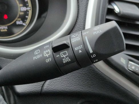 Used 2015 Jeep Cherokee Trailhawk w/ Comfort/Convenience Group image 27