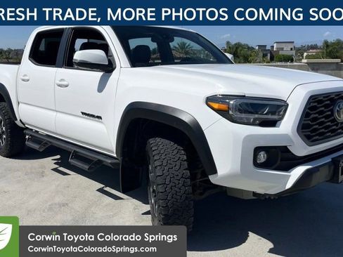 Used 2022 Toyota Tacoma TRD Off-Road w/ TRD Premium Off Road Package AWD/4WD image 1