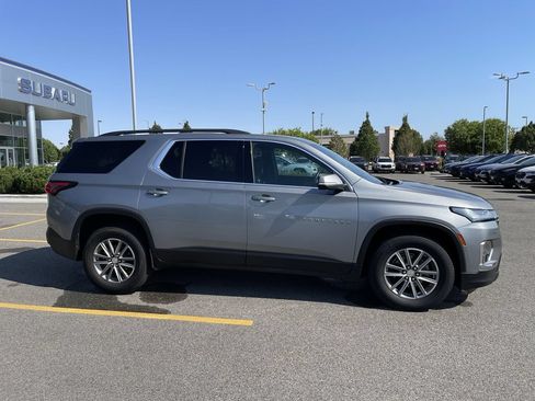 Used 2023 Chevrolet Traverse LT AWD/4WD image 11