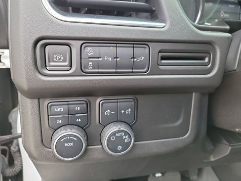 Used 2021 Chevrolet Tahoe Z71 AWD/4WD image 30