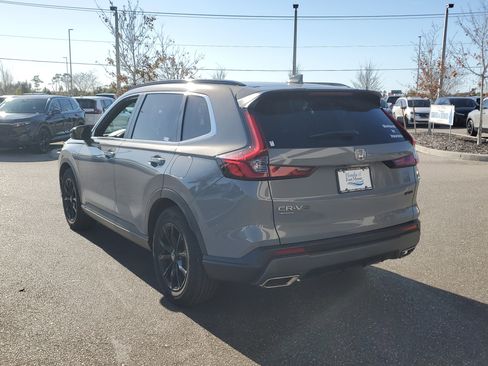 Used 2023 Honda CR-V Sport image 4