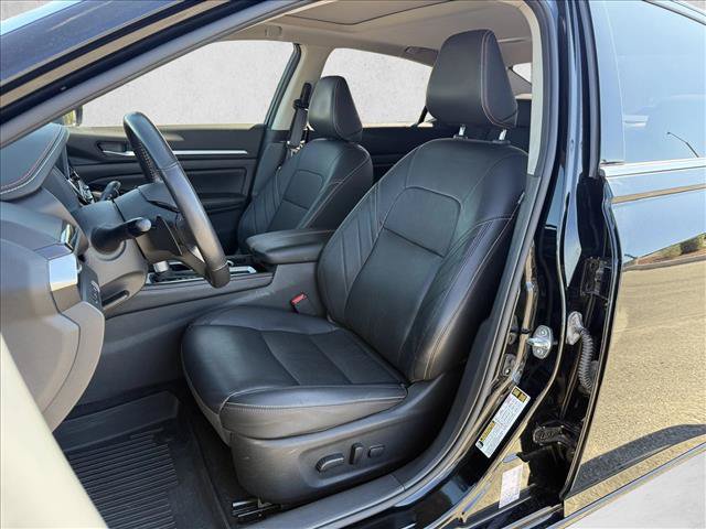 Used 2024 Nissan Altima 2.5 SR w/ SR Premium Package FWD image 11