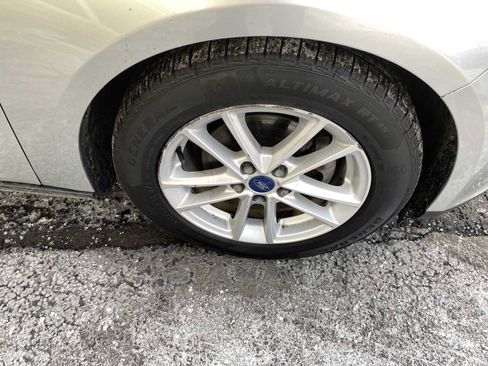 Used 2017 Ford Focus SE image 33