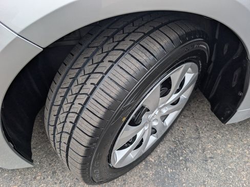 Used 2025 Toyota Corolla LE FWD image 21