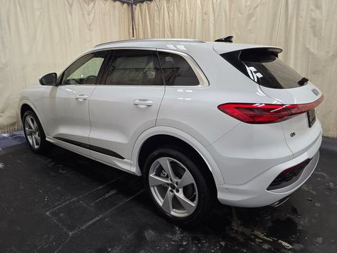 Used 2025 Audi Q5 Premium Plus w/ Premium Plus AWD/4WD image 9