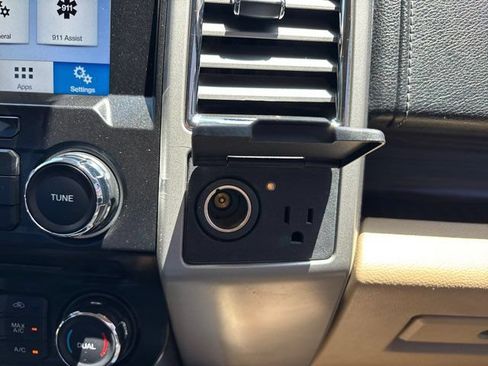 Used 2016 Ford F150 Lariat w/ Equipment Group 501A Mid AWD/4WD image 32